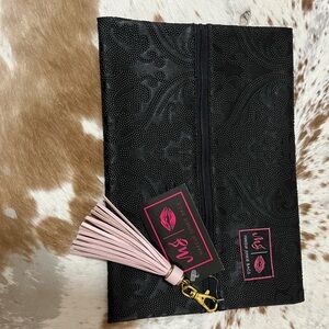 NWT Makeup Junkie size medium Black Bag with Pink Tassel